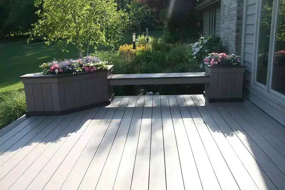 deck benches and deck planter boxes - outdoor living features contractor monee il