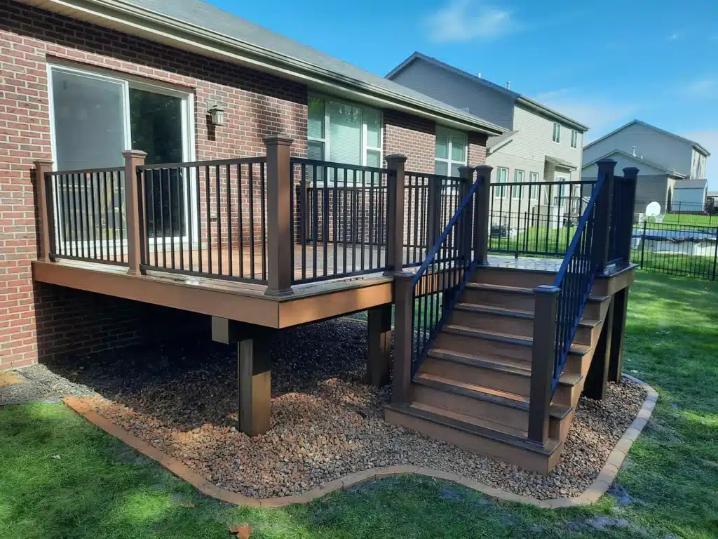 custom composite deck railing contractor chicago suburbs illinois