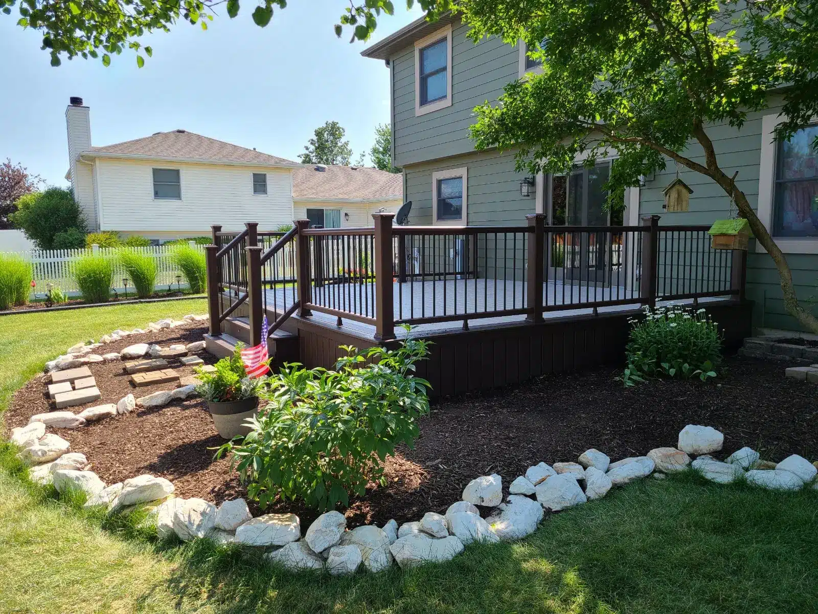 deck railings design - custom deck builders in chicago